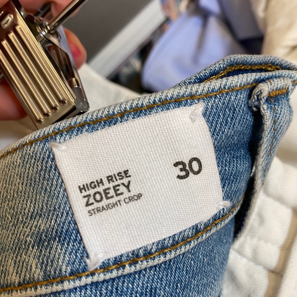 Hudson high rise Zooey cropped jeans! - Picture 5 of 5